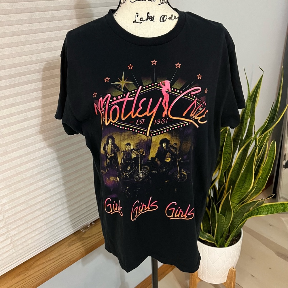 Mötley Crüe Girls Girls Girls T-shirt.